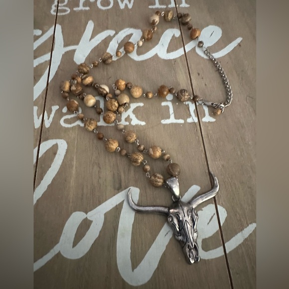 Longhorn Beaded Necklace Reposh - Picture 2 of 9